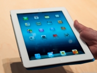 iPad Mini design to top Apple's earlier tablets, analyst says